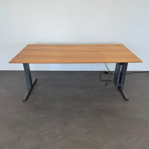 Lista Office Extend Sitz-Steh Schreibtisch elektrisch höhenverstellbar von 650 -1270 mm - 1800x900mm - Spanplatte Birnbaumfurnier