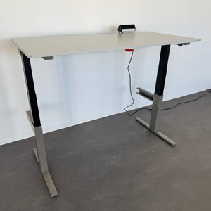Lista Office Extend Sitz-Steh Schreibtisch elektrisch höhenverstellbar von 650 -1270 mm - 1600x800mm - Spanplatte Lichtgrau