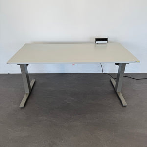 Lista Office Extend Sitz-Steh Schreibtisch elektrisch höhenverstellbar von 650 -1270 mm - 1600x800mm - Spanplatte Lichtgrau