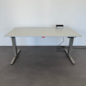 Lista Office Extend Sitz-Steh Schreibtisch elektrisch höhenverstellbar von 650 -1270 mm - 1600x800mm - Spanplatte Lichtgrau