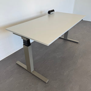 Lista Office Extend Sitz-Steh Schreibtisch elektrisch höhenverstellbar von 650 -1270 mm - 1600x800mm - Spanplatte Lichtgrau