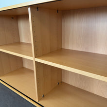 Laden Sie das Bild in den Galerie-Viewer, Elan Euroffice Lateralschrank für 2 Ordner-Reihen 1600mm breit - mit Schlüssel - Spanplatte Buchenfurnier