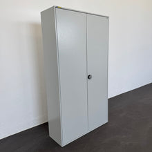 Laden Sie das Bild in den Galerie-Viewer, Quipro Classic Schlüssel-Schrank Metall Lichtgrau
