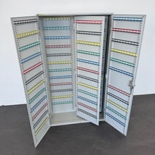 Laden Sie das Bild in den Galerie-Viewer, Quipro Classic Schlüssel-Schrank Metall Lichtgrau