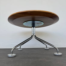 Laden Sie das Bild in den Galerie-Viewer, Top Design Exclusiv Lounge-Table fixe Höhe von 415mm - 700mm Durchmesser Holz Nussbaum