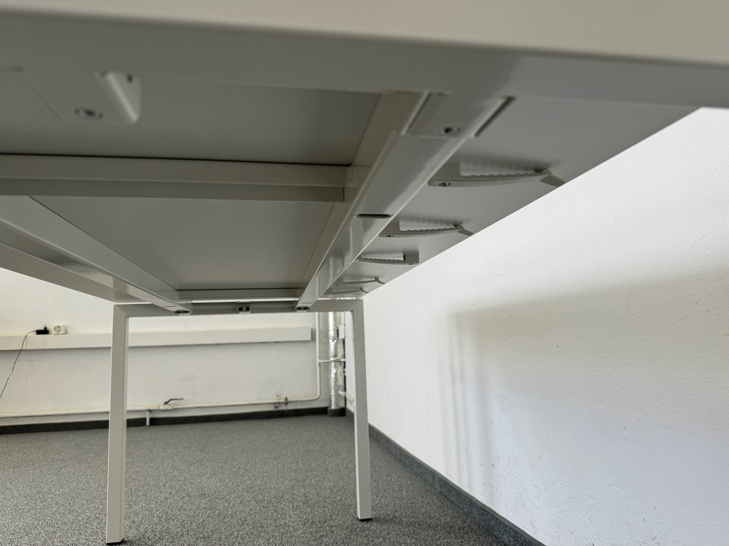 Ergodata Line Desk Sitzungstisch