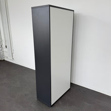 Laden Sie das Bild in den Galerie-Viewer, Elan Euroffice Flügeltür-Aktenschrank für 5 Ordner-Reihen 800mm breit - mit Schlüssel Spanplatte Anthrazit