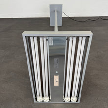 Laden Sie das Bild in den Galerie-Viewer, Alteme Eco K/Prisma2 Indirekt-/Direktleuchte Dimmbar - mit Sensor - 4 x 55 Watt Metall Silbergrau