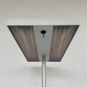 Alteme EcoP K Prisma Indirekt-/Direktleuchte Dimmbar - mit Sensor - 4 x 28 Watt Metall Silbergrau