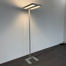 Laden Sie das Bild in den Galerie-Viewer, Alteme Eco Indirekt-/Direktleuchte Dimmbar - mit Sensor - 4 x 55 Watt Metall Silbergrau