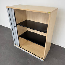 Laden Sie das Bild in den Galerie-Viewer, Steelcase Share It Lateralschrank für 3 Ordner-Reihen 1000mm breit - mit Schlüssel Spanplatte Ahorndekor