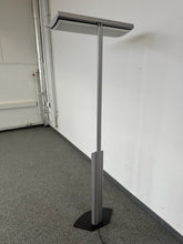 Laden Sie das Bild in den Galerie-Viewer, Tulux Office Wing Indirekt-/Direktleuchte 2-Stufig - 4 x 55 Watt - Metall - Silbergrau