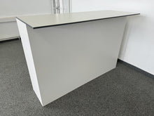 Laden Sie das Bild in den Galerie-Viewer, Lista Office Storage Empfangs-Theken Schiebetür-Aktenschrank für 3 Ordner-Reihen 1600mm breit - ohne Schlüssel - Metall Weiss