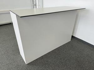Lista Office Storage Empfangs-Theken Schiebetür-Aktenschrank für 3 Ordner-Reihen 1600mm breit - ohne Schlüssel - Metall Weiss