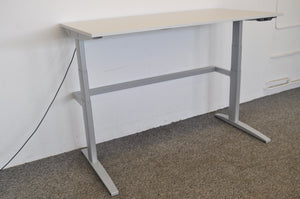 MC OFFICE SHOP MC Stand Sitz-Steh Schreibtisch elektrisch höhenverstellbar von 680-1350mm - 2000x1000mm - Holz - Lichtgrau