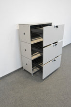 Laden Sie das Bild in den Galerie-Viewer, Steelcase Flexbox Modul-Kombination mit 3 Auszügen 800mm breit - 400mm tief - Spanplatte Lichtgrau