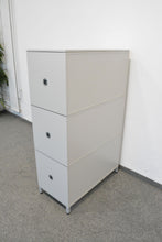 Laden Sie das Bild in den Galerie-Viewer, Steelcase Flexbox Modul-Kombination mit 3 Auszügen 800mm breit - 400mm tief - Spanplatte Lichtgrau