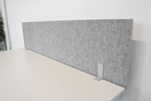 Laden Sie das Bild in den Galerie-Viewer, MC MC MyWall Akustiktrennwand mit Tischhalterung - 2000x500mm - Kunststoff - Grau gemustert