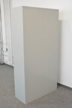 Laden Sie das Bild in den Galerie-Viewer, Lista Office Flügeltür-Aktenschrank für 5 Ordner-Reihen 1000mm breit - ohne Schlüssel - Metall - Grau