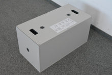 Laden Sie das Bild in den Galerie-Viewer, Steelcase Flexbox HR-Modul mit 1 Auszug 800mm breit - mit Schlüssel - Spanplatte Lichtgrau