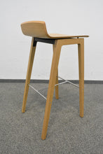 Laden Sie das Bild in den Galerie-Viewer, König + Neurath MOVE.MIX Barhocker mit Sitzhöhe 785mm - Holz verleimt und geformt - Buche