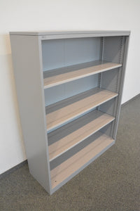 Lista Office Storage Regal für 4 Ordner-Reihen 1200mm breit - Metall - RAL 9006 Weissaluminium
