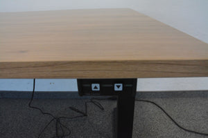 Haworth Lyft Sitz-Steh Schreibtisch elektrisch höhenverstellbar von 650 -1250mm - 1800x800mm - Spanplatte - Eiche