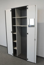 Laden Sie das Bild in den Galerie-Viewer, HAWORTH New City Flügeltür-Kombischrank für 6 Ordner-Reihen 800mm breit - mit Schlüssel - Holz - Anthrazit