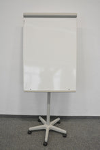 Laden Sie das Bild in den Galerie-Viewer, Rocada Easel Flipchart auf Rollen - Metall Weiss