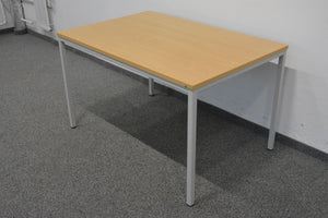 Büro Fürrer Basic Schreibtisch fixe Höhe von 715mm - 1200x800mm - Spanplatte - Buchendekor