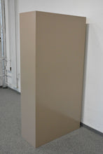 Laden Sie das Bild in den Galerie-Viewer, Lista Office Flügeltür-Aktenschrank für 5 Ordner-Reihen 997mm breit - ohne Schlüssel - Metall - Beige