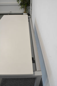Denz D3 Schreibtisch mechanisch höhenverstellbar von 680-820mm - 2000x800mm - Holz - Lichtgrau