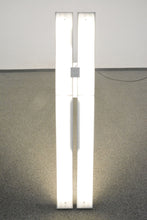 Laden Sie das Bild in den Galerie-Viewer, Licht+Raum Tau Indirekt-/Direktleuchte mit Sensor Dimmbar - mit SwitchDim - 4 x 49 Watt - Metall - Aluminium eloxiert