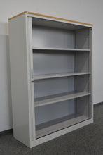 Laden Sie das Bild in den Galerie-Viewer, Lista Office Storage Lateralschrank für 4 Ordner-Reihen 1200mm breit - mit Schlüssel - Metall - Weiss