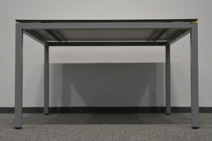 Ergodata Line Desk Sitzungstisch fixe Höhe von 720 mm - 1200x900mm - Vollkern HPL Platte - Silbergrau/Schwarz