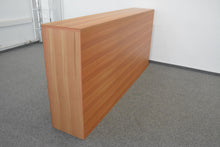 Laden Sie das Bild in den Galerie-Viewer, Top Design Stehtheke fixe Höhe 2460mm breit - Holz - Nussbaum