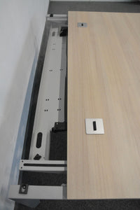 Steelcase Frame One Schreibtisch mechanisch höhenverstellbar von 680-760mm - 1800x900mm - Spanplatte - Akazie
