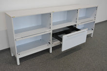 Laden Sie das Bild in den Galerie-Viewer, Sitag MCS Sideboard Modul mit Schlüssel - 2400mm breit - Spanplatte Weiss