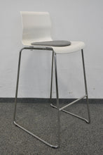 Laden Sie das Bild in den Galerie-Viewer, IKEA IKEA Glenn Barhocker - Metall - Weiss