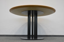 Laden Sie das Bild in den Galerie-Viewer, Ergodata System Desk Sitzungstisch fixe Höhe von 720mm - Durchmesser 1200mm - MDF - Birnbaumfurnier