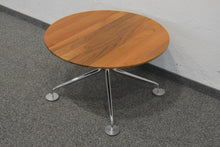 Laden Sie das Bild in den Galerie-Viewer, Top Design Exclusiv Lounge-Table fixe Höhe von 425mm - 700mm Durchmesser - Holz - Nussbaum