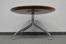 Laden Sie das Bild in den Galerie-Viewer, Top Design Exclusiv Lounge-Table fixe Höhe von 425mm - 700mm Durchmesser - Holz - Nussbaum