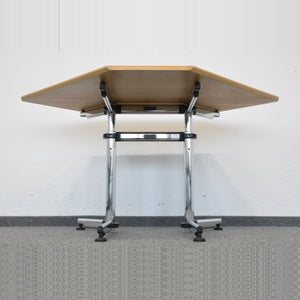 USM-Haller Kitos Trapeztisch mechanisch höhenverstellbar 690-780mm - 1305x835mm - Spanplatte Buche