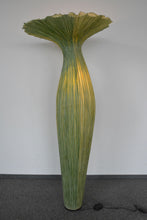 Laden Sie das Bild in den Galerie-Viewer, Aqua Creation Morning Glory Stehleuchte LED je 1 x 100/75 Watt - Dimmbar - Seide - Grass Dunkel