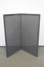 Laden Sie das Bild in den Galerie-Viewer, Steelcase B Free Trennwand 1600mm breit - 1500mm hoch - Stoff - Anthrazit
