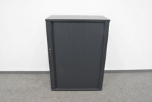 Laden Sie das Bild in den Galerie-Viewer, König Neurath Acta Classic 3-OH Lateralschrank 800 mm breit - Holz - Anthrazit