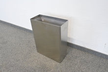Laden Sie das Bild in den Galerie-Viewer, Bobrick Abfallbehälter Bobrikck Breit 345mm - Metall - Schwarz