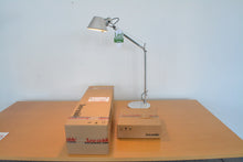 Laden Sie das Bild in den Galerie-Viewer, Artemide Artemide Tolomeo Tavola Tischlampe LED - Metall - Aluminium