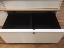 Laden Sie das Bild in den Galerie-Viewer, Lista Office Next Hängergisterschublade A4 - Metall RAL 9010 Reinweiss